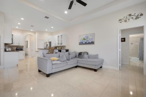 Casa en alquiler en Port St. Lucie, Florida, 4 dormitorios, 234.58 m2 № 2087230 - foto 5