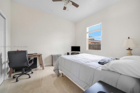 Casa en alquiler en Port St. Lucie, Florida, 4 dormitorios, 234.58 m2 № 2087230 - foto 9