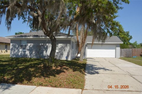 House in Apopka, Florida 3 bedrooms, 119.29 sq.m. № 2148604