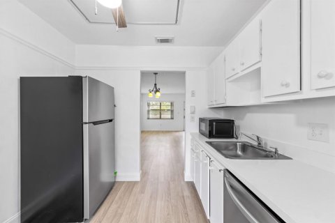 Condominio en venta en Margate, Florida, 1 dormitorio, 68.19 m2 № 2242209 - foto 10