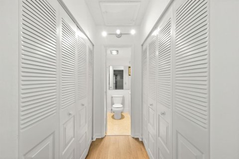 Condominio en venta en Margate, Florida, 1 dormitorio, 68.19 m2 № 2242209 - foto 17