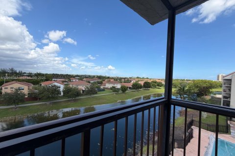 Copropriété à vendre à Miami, Floride: 2 chambres, 94.2 m2 № 2385155 - photo 4