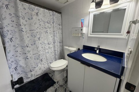 Copropriété à vendre à Miami, Floride: 2 chambres, 94.2 m2 № 2385155 - photo 8