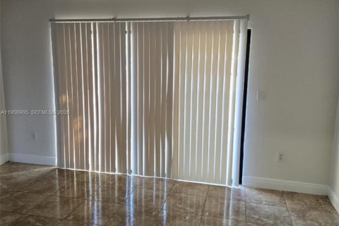 Купить кондоминиум в Санрайз, Флорида 4 спальни, 159.05м2, № 2017587 - фото 28