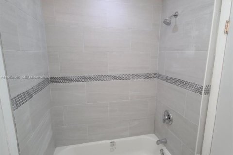 Купить кондоминиум в Санрайз, Флорида 4 спальни, 159.05м2, № 2017587 - фото 8