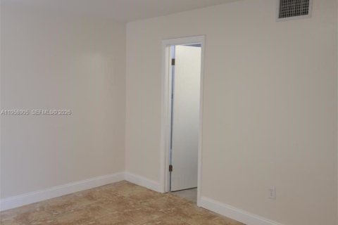 Купить кондоминиум в Санрайз, Флорида 4 спальни, 159.05м2, № 2017587 - фото 13