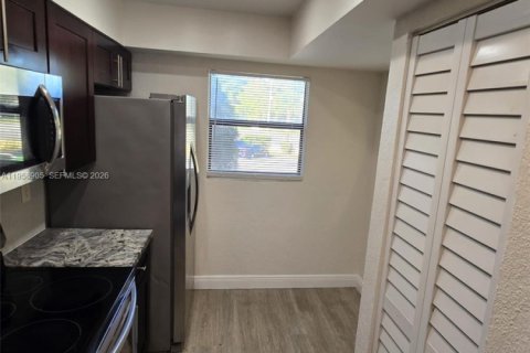 Купить кондоминиум в Санрайз, Флорида 4 спальни, 159.05м2, № 2017587 - фото 23