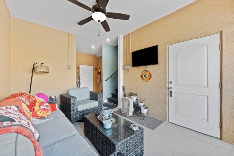 Adosado en venta en New Port Richey, Florida, 3 dormitorios, 153.47 m2 № 1888624 - foto 7