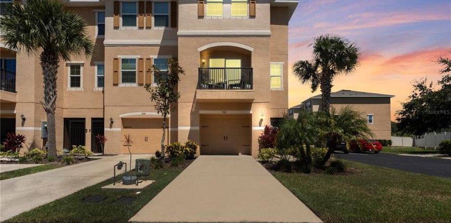 Adosado en New Port Richey, Florida 3 dormitorios, 153.47 m2 № 1888624