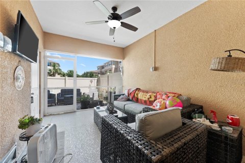 Adosado en venta en New Port Richey, Florida, 3 dormitorios, 153.47 m2 № 1888624 - foto 6