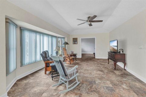 House in Port Charlotte, Florida 3 bedrooms, 211.17 sq.m. № 1573010 - photo 28