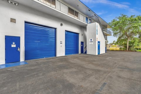 Commercial property in Pompano Beach, Florida № 2146750 - photo 3