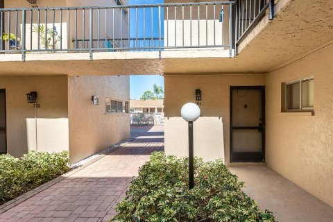Condominio en venta en Sarasota, Florida, 1 dormitorio, 61.59 m2 № 1880832 - foto 1