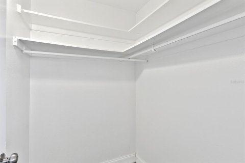 Condominio en venta en Sarasota, Florida, 1 dormitorio, 61.59 m2 № 1880832 - foto 6