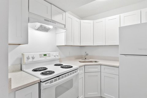Condominio en venta en Sarasota, Florida, 1 dormitorio, 61.59 m2 № 1880832 - foto 2