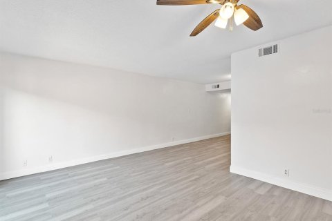Condominio en venta en Sarasota, Florida, 1 dormitorio, 61.59 m2 № 1880832 - foto 9