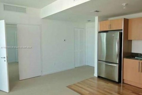 Condominio en venta en Miami, Florida, 1 dormitorio, 50.54 m2 № 2080404 - foto 3