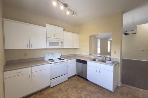 Copropriété à louer à Lake Mary, Floride: 1 chambre, 88.35 m2 № 2395736 - photo 4