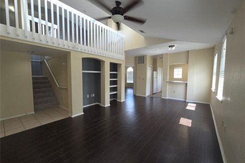 Copropriété à louer à Lake Mary, Floride: 1 chambre, 88.35 m2 № 2395736 - photo 2