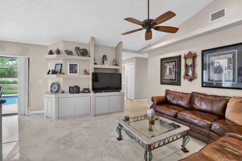 House in Boca Raton, Florida 4 bedrooms, 180.88 sq.m. № 2249645 - photo 11