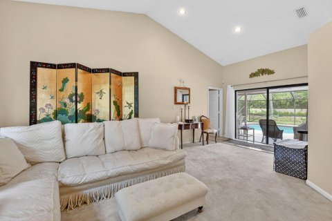 House in Boca Raton, Florida 4 bedrooms, 180.88 sq.m. № 2249645 - photo 8