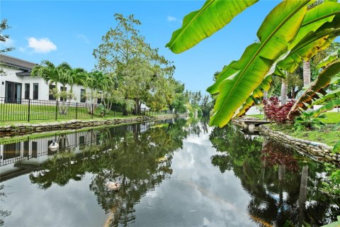 House in Plantation, Florida 3 bedrooms, 143.44 sq.m. № 1880246 - photo 25