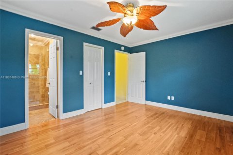 House in Plantation, Florida 3 bedrooms, 143.44 sq.m. № 1880246 - photo 16