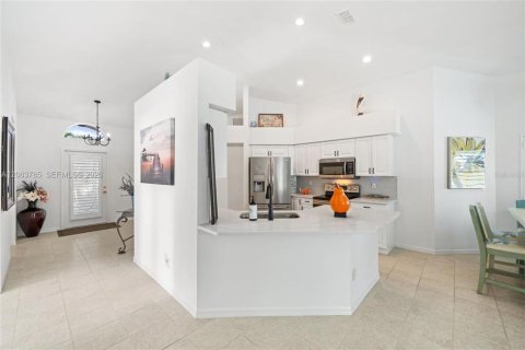 Villa ou maison à louer à Estero, Floride: 3 chambres, 152.82 m2 № 2283754 - photo 25