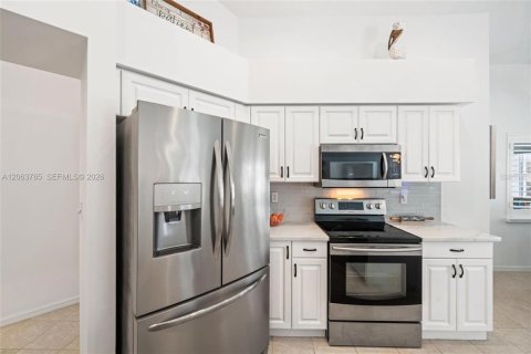 Villa ou maison à louer à Estero, Floride: 3 chambres, 152.82 m2 № 2283754 - photo 27