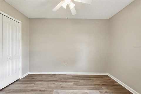 Villa ou maison à vendre à Deltona, Floride: 3 chambres, 145.02 m2 № 2431114 - photo 17