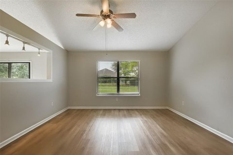 Villa ou maison à vendre à Deltona, Floride: 3 chambres, 145.02 m2 № 2431114 - photo 9