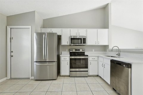 Villa ou maison à vendre à Deltona, Floride: 3 chambres, 145.02 m2 № 2431114 - photo 15