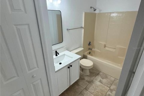 Villa ou maison à louer à Kissimmee, Floride: 3 chambres, 136.94 m2 № 2339290 - photo 6