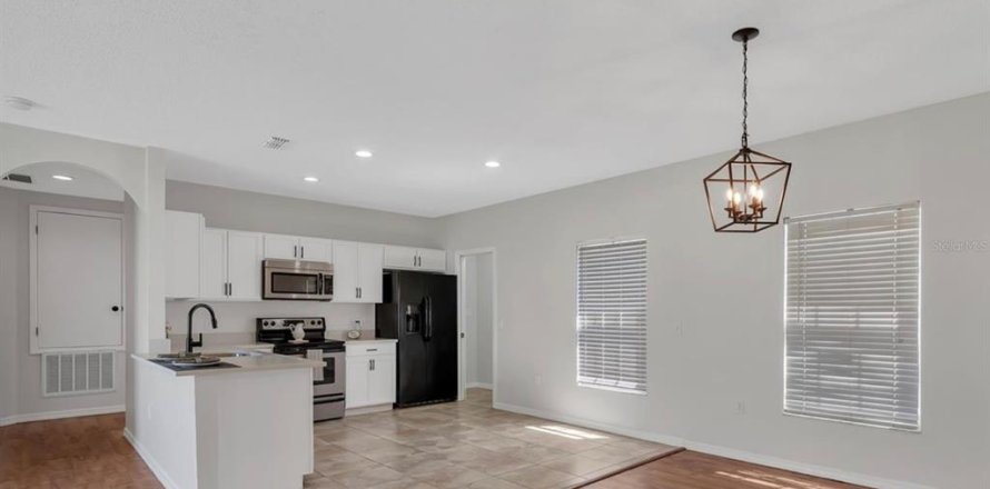 Villa ou maison à Kissimmee, Floride 3 chambres, 136.94 m2 № 2339290