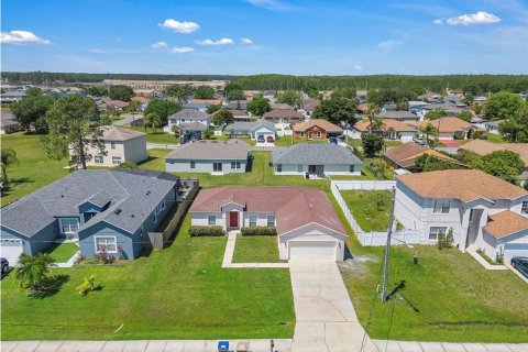 Villa ou maison à louer à Kissimmee, Floride: 3 chambres, 136.94 m2 № 2339290 - photo 2