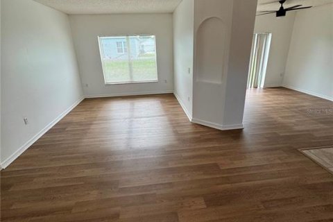 Villa ou maison à louer à Kissimmee, Floride: 3 chambres, 136.94 m2 № 2339290 - photo 13