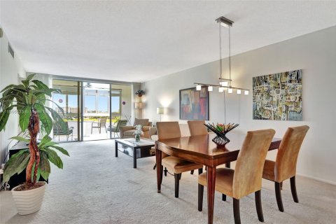 Condo in Pompano Beach, Florida, 2 bedrooms  № 1755911 - photo 7