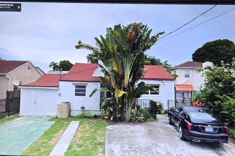Villa ou maison à Miami, Floride 3 chambres, 177.44 m2 № 2082825