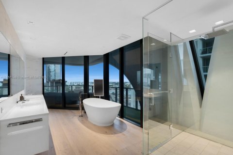 Купить кондоминиум в Майами, Флорида 4 спальни, 427.35м2, № 2053518 - фото 24