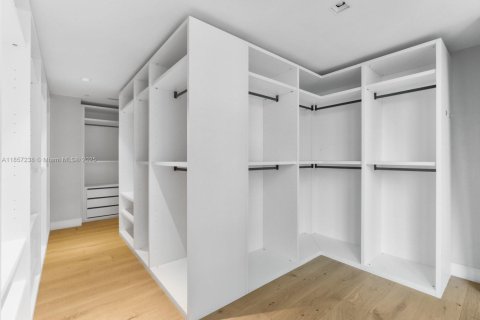 Купить кондоминиум в Майами, Флорида 4 спальни, 427.35м2, № 2053518 - фото 28