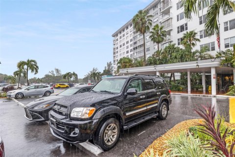 Condominio en venta en Hollywood, Florida, 2 dormitorios, 127.46 m2 № 722799 - foto 1