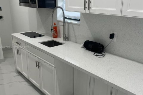 Casa en venta en Oakland Park, Florida, 3 dormitorios, 143.26 m2 № 2042108 - foto 30