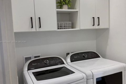 Casa en venta en Oakland Park, Florida, 3 dormitorios, 143.26 m2 № 2042108 - foto 14