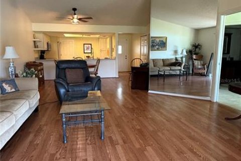 House in Tampa, Florida 2 bedrooms, 108.32 sq.m. № 2225835 - photo 8