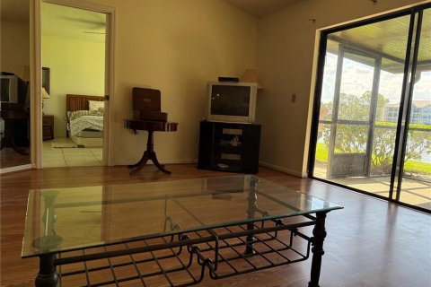 House in Tampa, Florida 2 bedrooms, 108.32 sq.m. № 2225835 - photo 9
