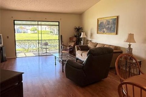 House in Tampa, Florida 2 bedrooms, 108.32 sq.m. № 2225835 - photo 7