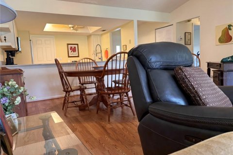 House in Tampa, Florida 2 bedrooms, 108.32 sq.m. № 2225835 - photo 6