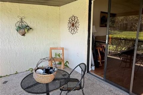 House in Tampa, Florida 2 bedrooms, 108.32 sq.m. № 2225835 - photo 17