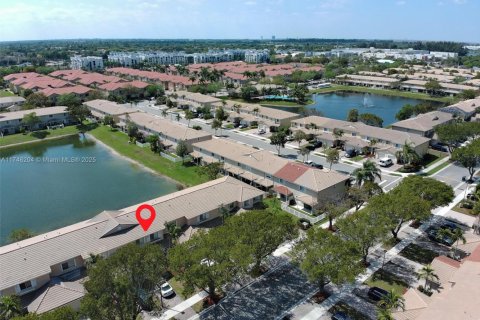 Townhouse in Tamarac, Florida 3 bedrooms, 134.34 sq.m. № 1715587 - photo 14