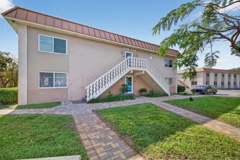 Condominio en venta en Wilton Manors, Florida, 1 dormitorio, 69.68 m2 № 2189751 - foto 2
